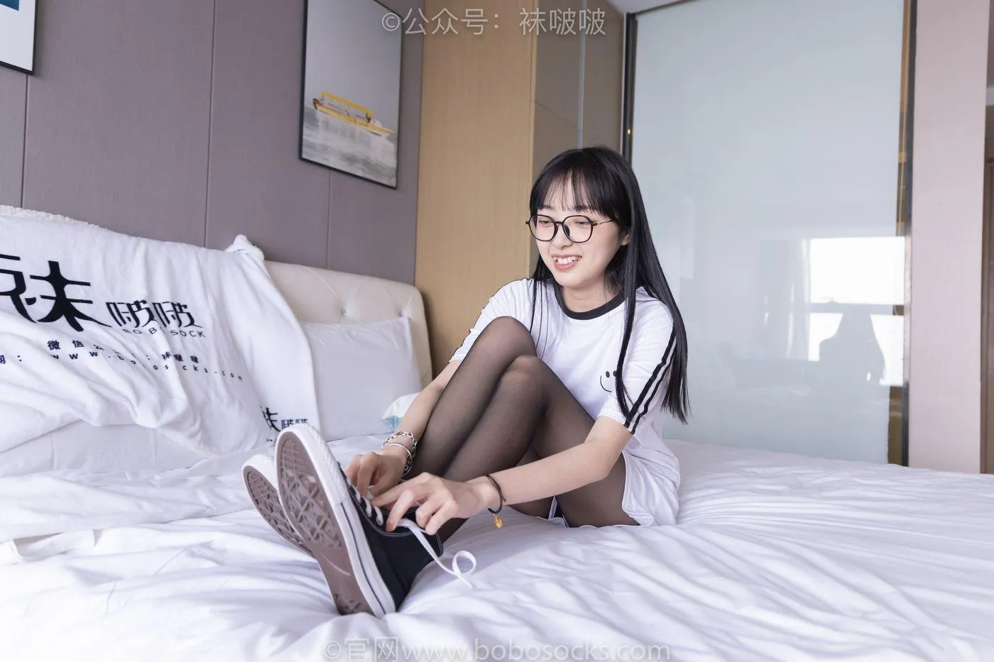 [BoBoSocks袜啵啵]NO.067 稚予-匡威帆布鞋、黑丝 [125P]插图